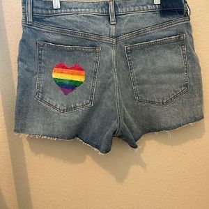 NWOT mom short high rise from Abercrombie & Fitch